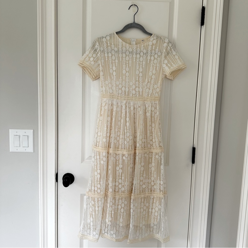 Short Sleeve Cream Lace Midi Dress